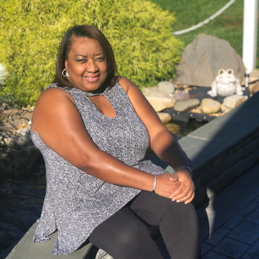 Meet your Posher, Cynthia